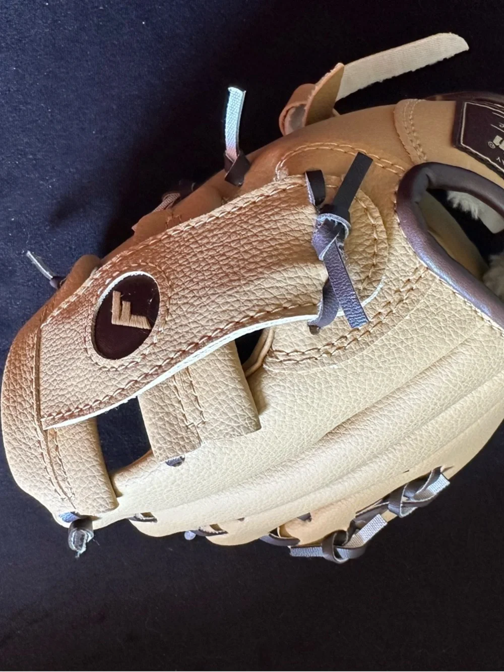 New Franklin Tee Ball Glove Baseball Glove - Ready to Play kids 8.5” Tan
